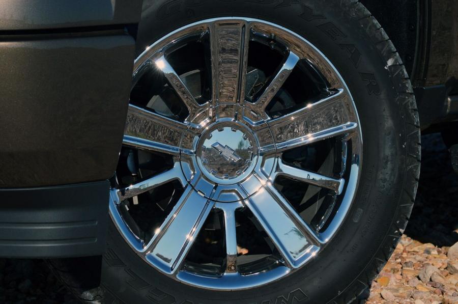  Chevrolet Silverado High Country 2014 года  (фото 4 из 56)